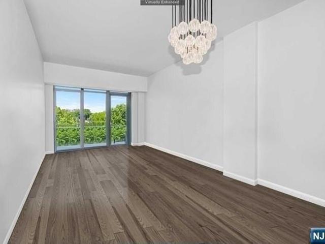 Condo for sale in Cliffside Park, New Jersey