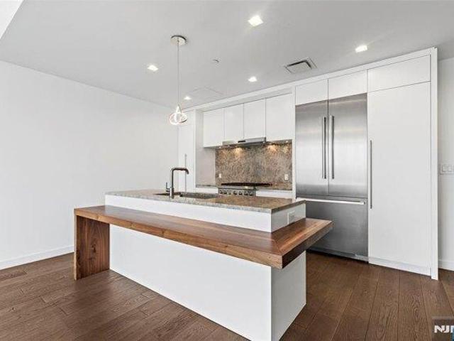 Condo for sale in Cliffside Park
