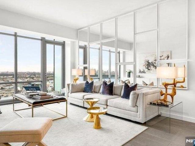 Condo for sale in Cliffside Park, New Jersey