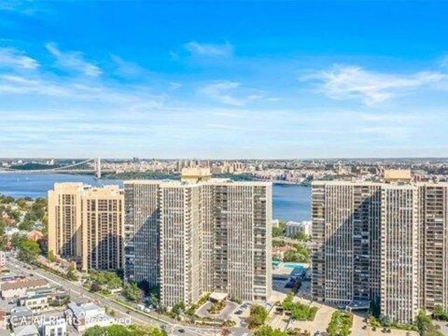 Condo for sale in Grantwood, Cliffside Park