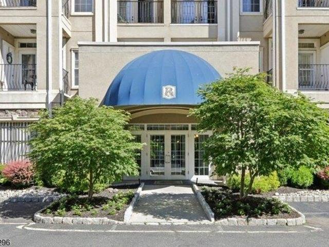 Condo for sale in Passaic, New Jersey