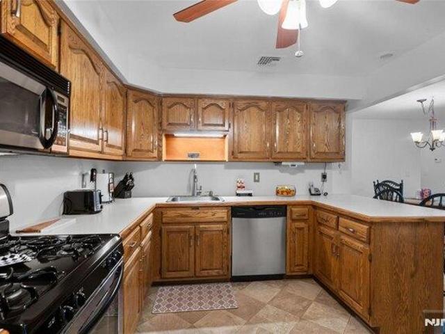 Condo for sale in Passaic, New Jersey