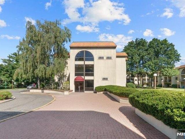 Condo for sale in Passaic, New Jersey
