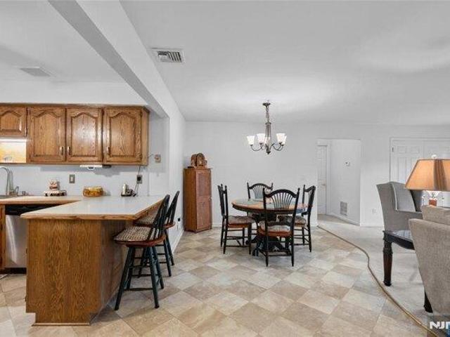 Condo for sale in Passaic, New Jersey