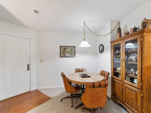 Condo for sale in Columbia