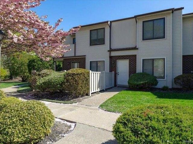 Condo for sale in Centereach, New York
