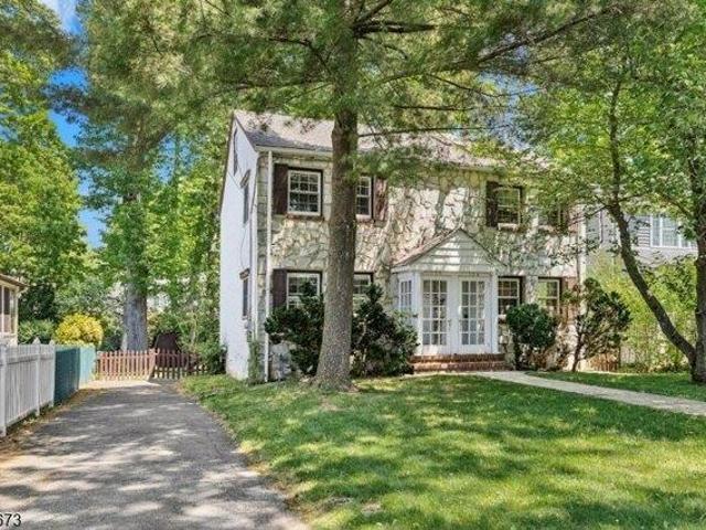 Condo for sale in Cranford, New Jersey