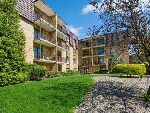Condo for sale in Cranford, New Jersey