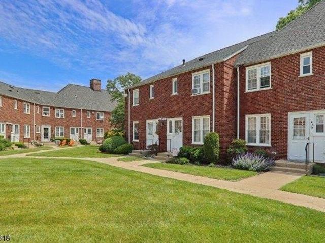 Condo for sale in Cranford, New Jersey