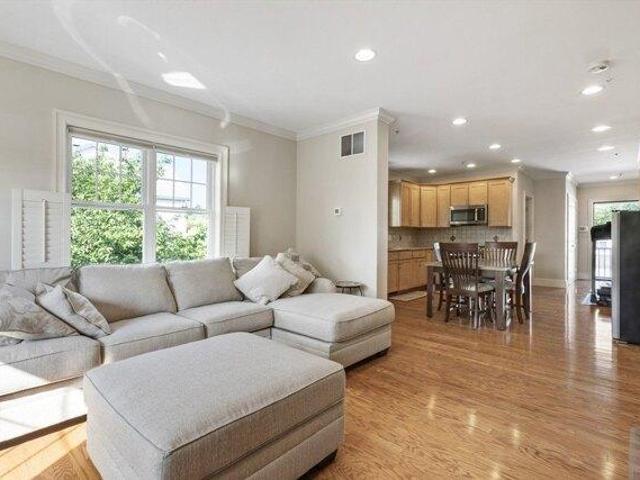 Condo for sale in Cranston, Rhode Island