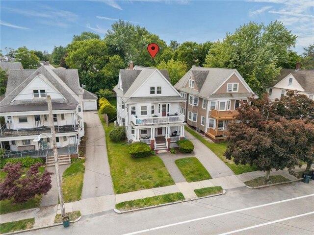 Condo for sale in Cranston, Rhode Island