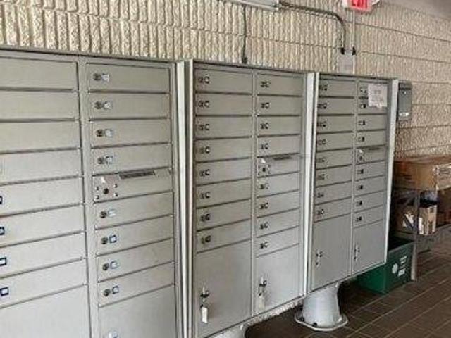 Condo for sale in Cranston, Rhode Island