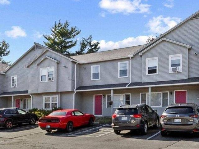 Condo for sale in Cranston, Rhode Island