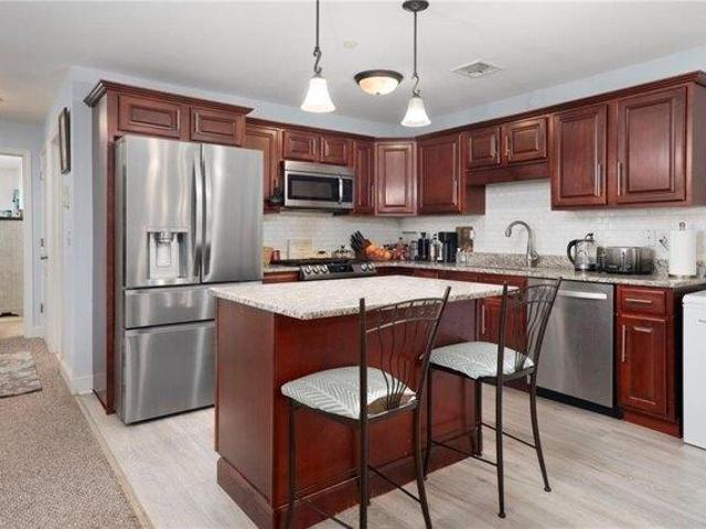Condo for sale in Cranston, Rhode Island