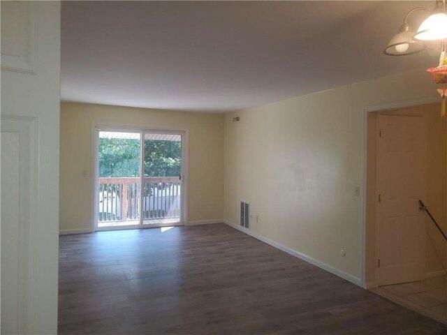 Condo for sale in Cranston, Providence County