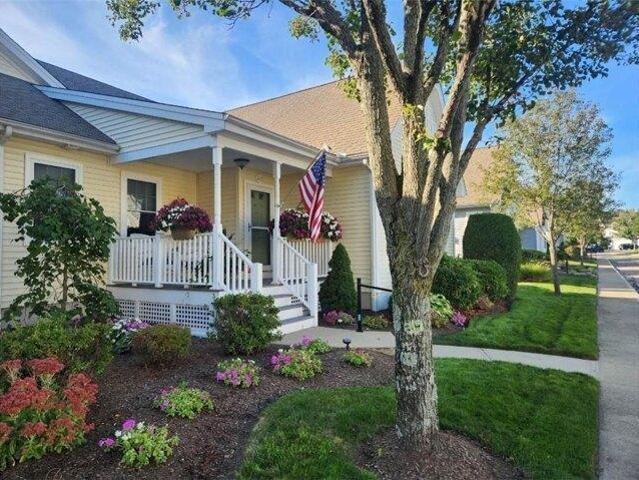Condo for sale in Cumberland, Rhode Island