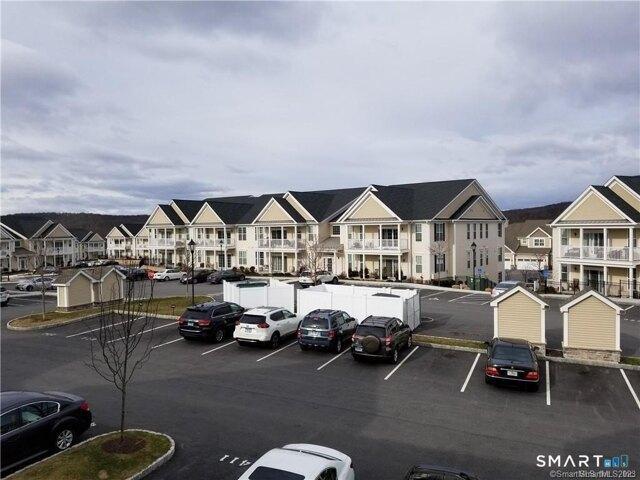Condo for sale in Danbury, Connecticut