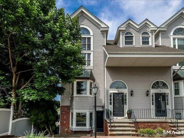 Condo for sale in Danbury, Connecticut