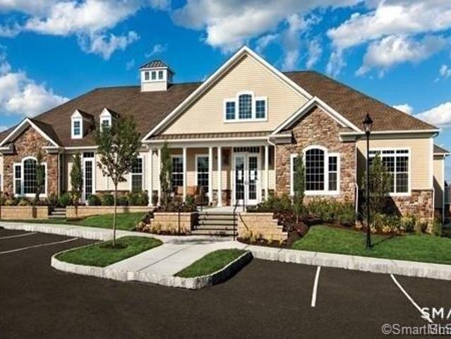 Condo for sale in Danbury, Connecticut