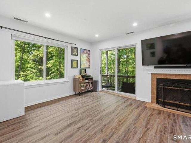 Condo for sale in Danbury, Connecticut