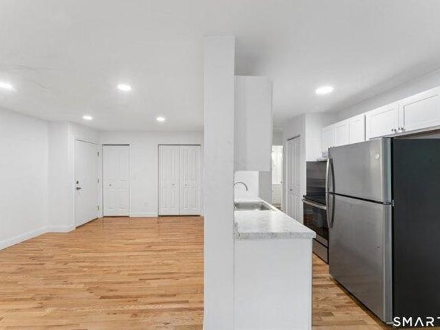 Condo for sale in Danbury, Connecticut