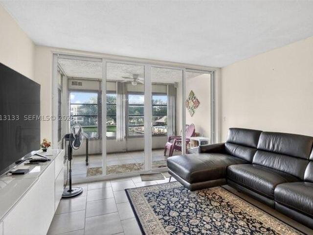 Condo for sale in Davie, Florida