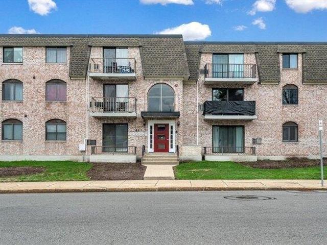 Condo for sale in Dedham, Massachusetts