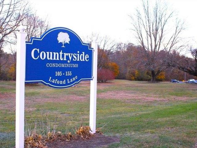 Condo for sale in Dracut, Massachusetts