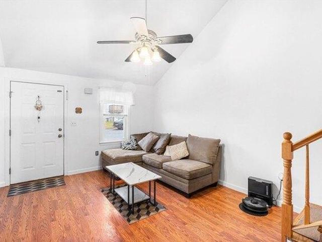 Condo for sale in Dracut, Massachusetts
