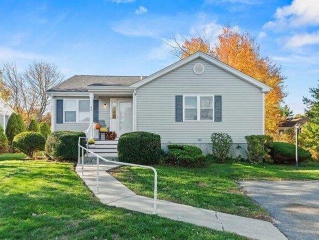 Condo for sale in East Bridgewater, Massachusetts