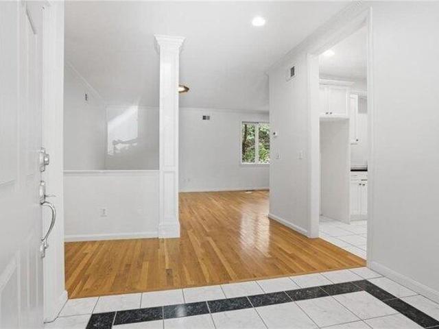 Condo for sale in East Greenwich, Rhode Island