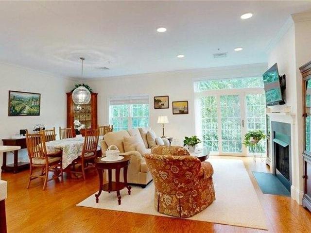 Condo for sale in East Greenwich, Rhode Island