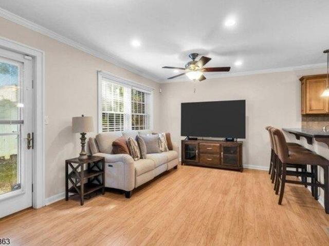 Condo for sale in East Hanover, Morris County