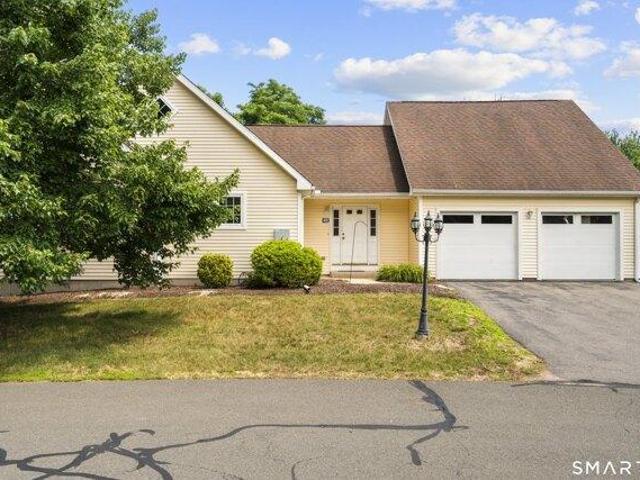 Condo for sale in East Hartford, Connecticut
