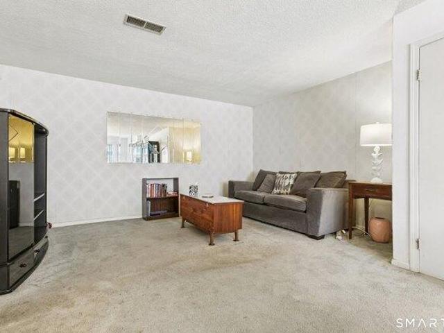 Condo for sale in East Haven, Connecticut