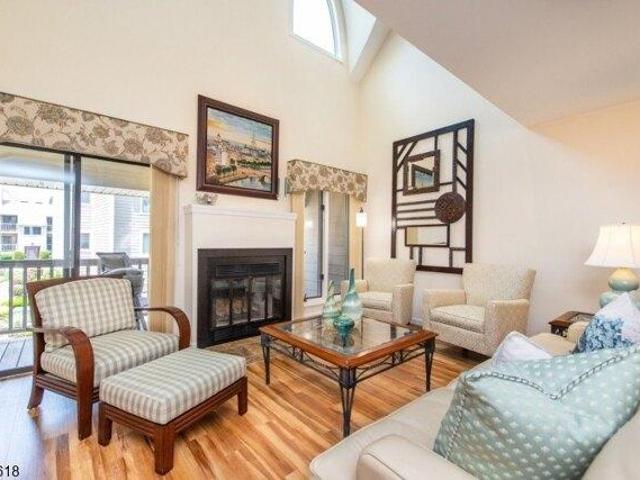 Condo for sale in East Rutherford, New Jersey