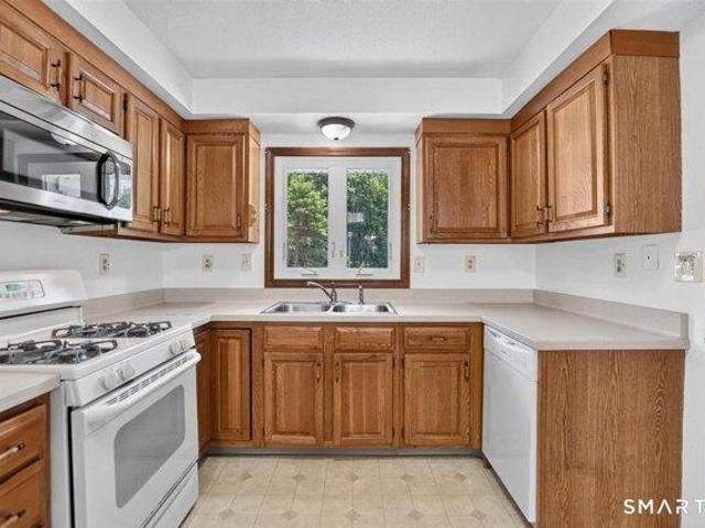Condo for sale in East Windsor, Connecticut