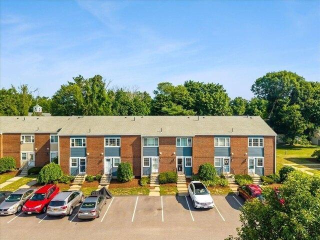 Condo for sale in Bristol, Massachusetts