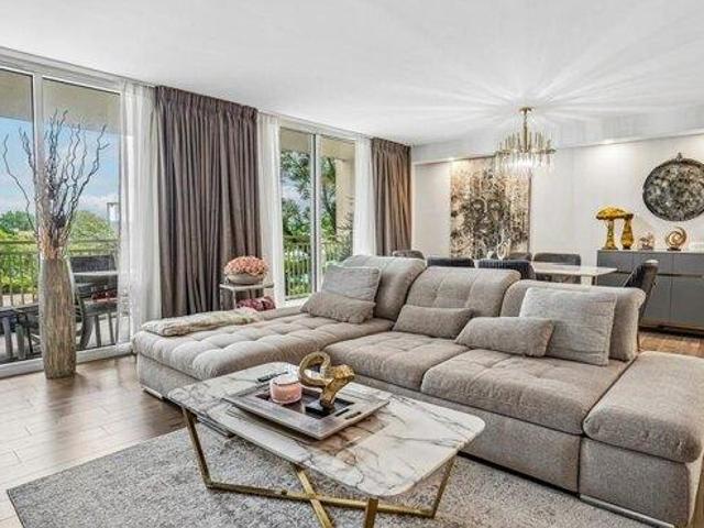 Condo for sale in Edgewater, New Jersey