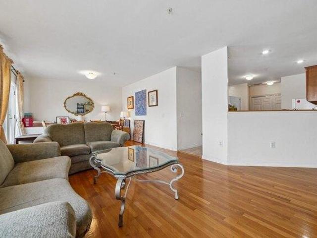 Condo for sale in Edgewater, New Jersey