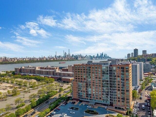 Condo for sale in Edgewater, Bergen County