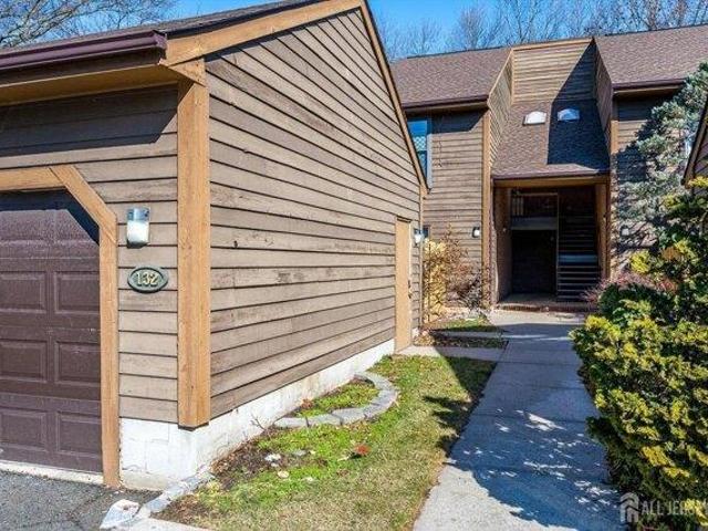 Condo for sale in Edison, New Jersey