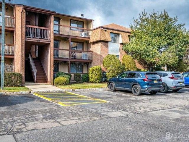 Condo for sale in Edison, New Jersey