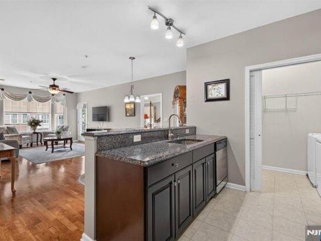 Condo for sale in Elmwood Park, Bergen County