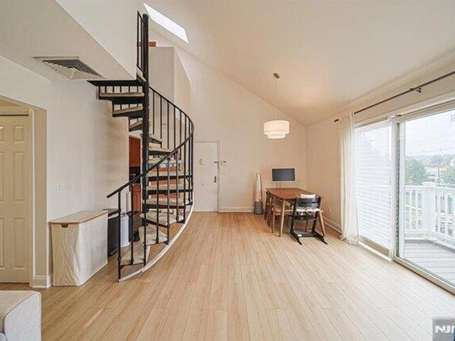 Condo for sale in Englewood, New Jersey