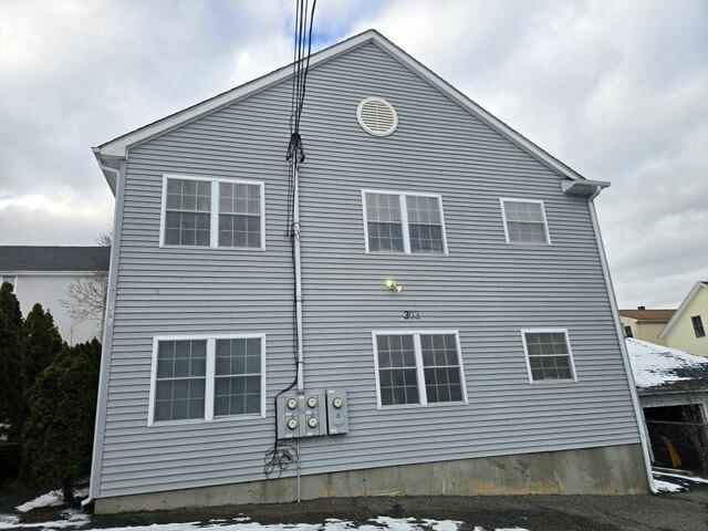 Condo for sale in Bristol, Massachusetts