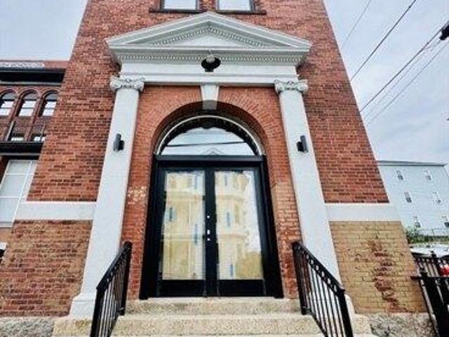 Condo for sale in Bristol, Massachusetts