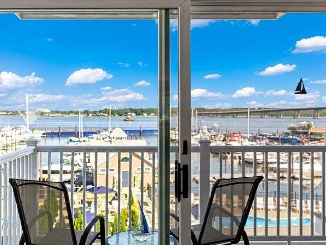 Condo for sale in Bristol, Massachusetts