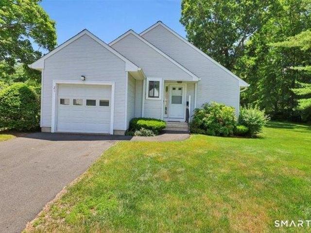 Condo for sale in Farmington, Connecticut