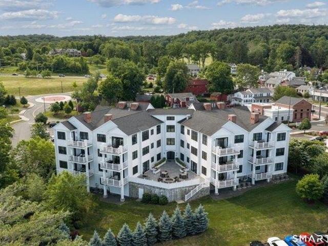 Condo for sale in Farmington, Connecticut